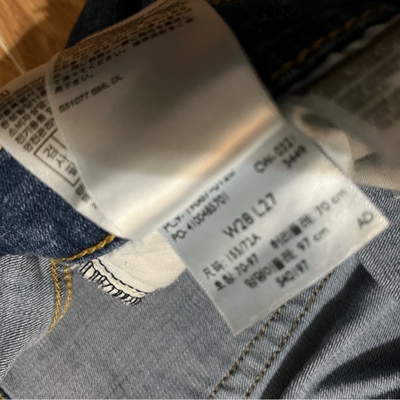 Levi’s Boyfriend Jeans Women’s Size W28 L27 Excellent Condition - Picture 3 of 4